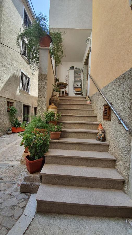 Franceska Apartmani Cres Exterior foto
