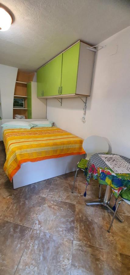 Franceska Apartmani Cres Exterior foto