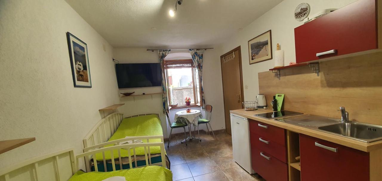 Franceska Apartmani Cres Exterior foto
